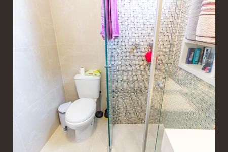 Apartamento à venda com 177m², 3 quartos e 2 vagas Apartamento à venda com 177m², 3 quartos e 2 vagasBanheiro da Suíte 1