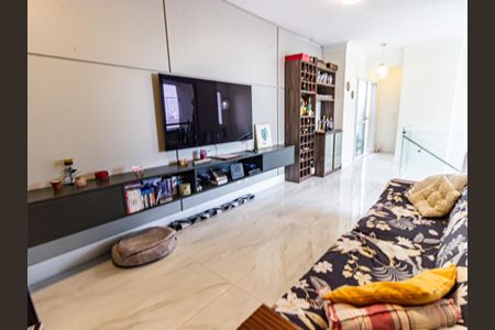 Apartamento à venda com 177m², 3 quartos e 2 vagas Apartamento à venda com 177m², 3 quartos e 2 vagasSala de TV