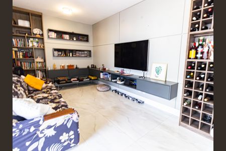 Apartamento à venda com 177m², 3 quartos e 2 vagas Apartamento à venda com 177m², 3 quartos e 2 vagasSala de TV