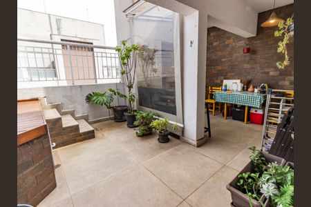 Apartamento à venda com 177m², 3 quartos e 2 vagas Apartamento à venda com 177m², 3 quartos e 2 vagasTerraço