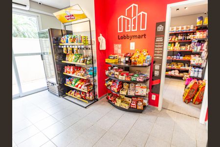 Apartamento à venda com 177m², 3 quartos e 2 vagas Apartamento à venda com 177m², 3 quartos e 2 vagasÁrea comum - Mercadinho