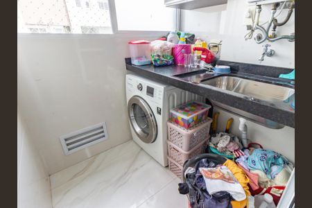 Apartamento à venda com 177m², 3 quartos e 2 vagas Apartamento à venda com 177m², 3 quartos e 2 vagasÁrea de Serviço