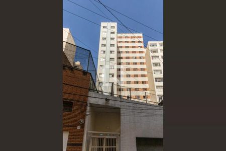 Studio para alugar com 30m², 1 quarto e sem vaga Studio para alugar com 30m², 1 quarto e sem vagaFachada