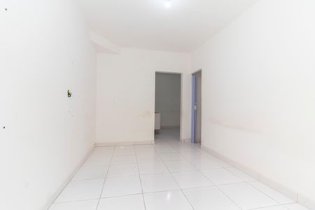 Casa de condomínio para alugar com 55m², 2 quartos e 1 vaga Casa de condomínio para alugar com 55m², 2 quartos e 1 vagaSala