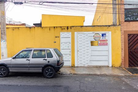 Casa de condomínio para alugar com 55m², 2 quartos e 1 vaga Casa de condomínio para alugar com 55m², 2 quartos e 1 vagaFachada