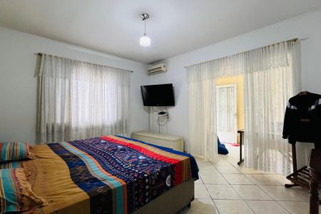 Casa à venda com 250m², 3 quartos e 2 vagas Casa à venda com 250m², 3 quartos e 2 vagasQuarto 1