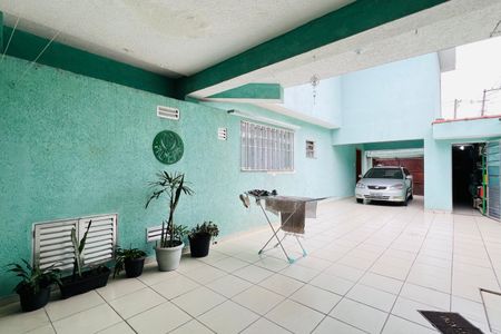 Casa à venda com 250m², 3 quartos e 2 vagas Casa à venda com 250m², 3 quartos e 2 vagasGaragem
