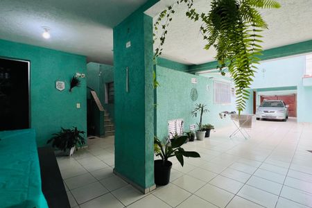 Casa à venda com 250m², 3 quartos e 2 vagas Casa à venda com 250m², 3 quartos e 2 vagasÁrea externa