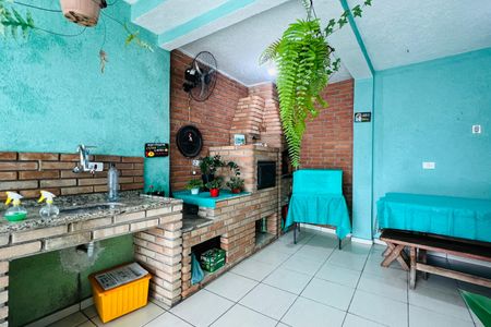 Casa à venda com 250m², 3 quartos e 2 vagas Casa à venda com 250m², 3 quartos e 2 vagasÁrea externa