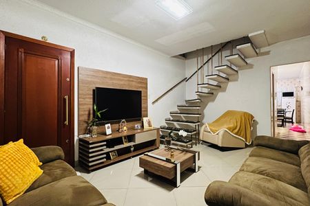 Casa à venda com 250m², 3 quartos e 2 vagas Casa à venda com 250m², 3 quartos e 2 vagasSala