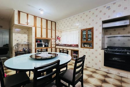 Casa à venda com 250m², 3 quartos e 2 vagas Casa à venda com 250m², 3 quartos e 2 vagasCozinha