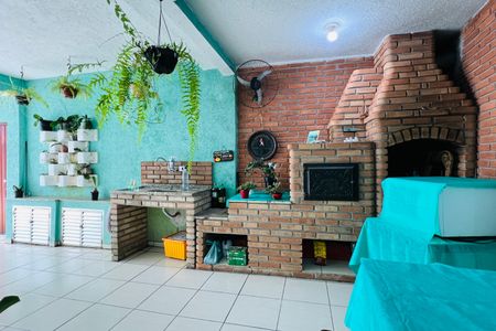 Casa à venda com 250m², 3 quartos e 2 vagas Casa à venda com 250m², 3 quartos e 2 vagasÁrea externa