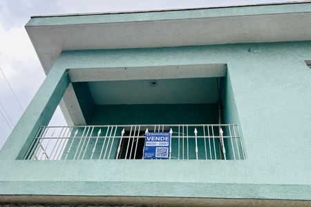 Casa à venda com 250m², 3 quartos e 2 vagas Casa à venda com 250m², 3 quartos e 2 vagasPlaca