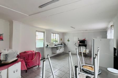 Casa à venda com 250m², 3 quartos e 2 vagas Casa à venda com 250m², 3 quartos e 2 vagasEdícula