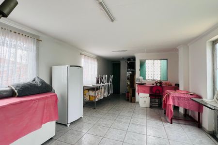 Casa à venda com 250m², 3 quartos e 2 vagas Casa à venda com 250m², 3 quartos e 2 vagasEdícula