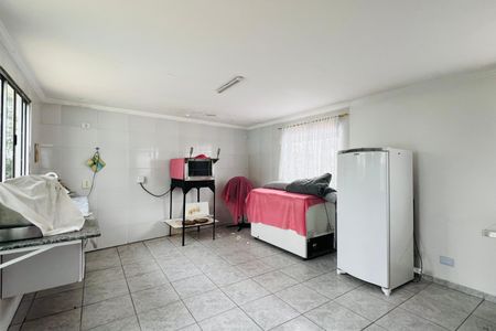 Casa à venda com 250m², 3 quartos e 2 vagas Casa à venda com 250m², 3 quartos e 2 vagasEdícula