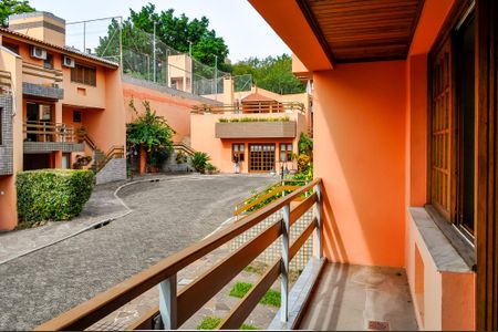 Casa de condomínio à venda com 285m², 3 quartos e 4 vagasSala