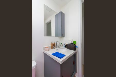 Apartamento à venda com 61m², 2 quartos e 1 vagaQuarto 1 - Banheiro