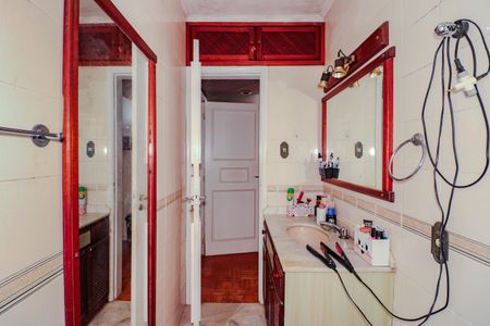 Apartamento à venda com 123m², 3 quartos e sem vagaBanheiro da Suíte