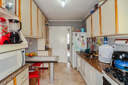 Apartamento à venda com 123m², 3 quartos e sem vagaCozinha e Área de Serviço
