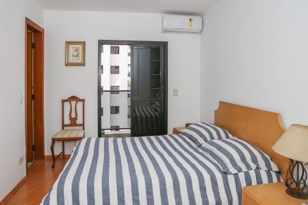 Apartamento para alugar com 249m², 3 quartos e 2 vagas Apartamento para alugar com 249m², 3 quartos e 2 vagasSuíte
