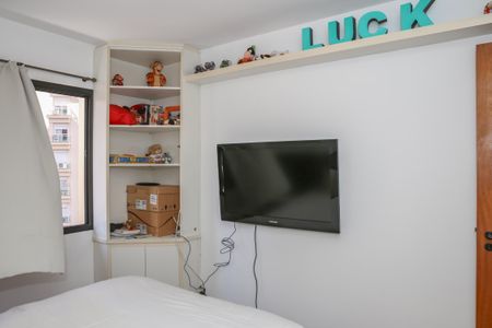 Apartamento para alugar com 249m², 3 quartos e 2 vagas Apartamento para alugar com 249m², 3 quartos e 2 vagasQuarto