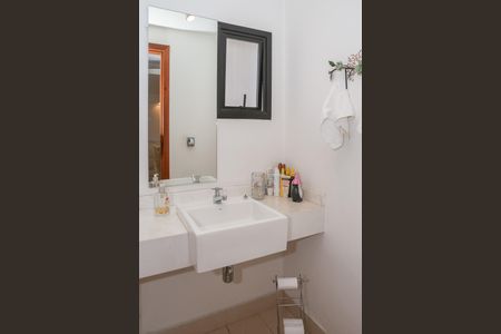 Apartamento para alugar com 249m², 3 quartos e 2 vagas Apartamento para alugar com 249m², 3 quartos e 2 vagasLavabo