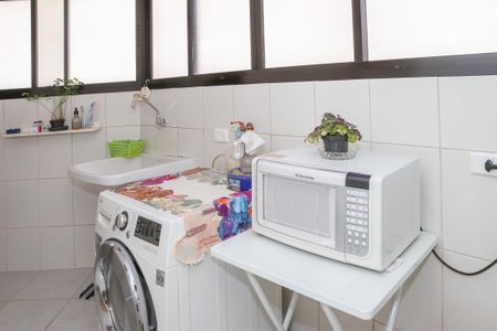 Apartamento para alugar com 249m², 3 quartos e 2 vagas Apartamento para alugar com 249m², 3 quartos e 2 vagasÁrea de Serviço