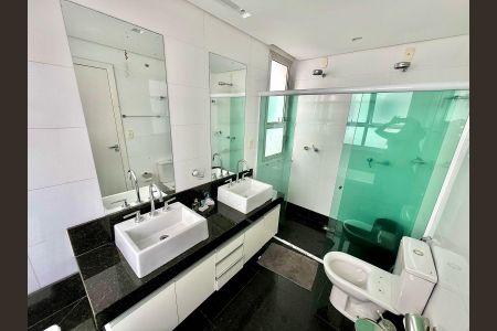 Apartamento à venda com 170m², 4 quartos e 3 vagasQuarto 4 - Suíte