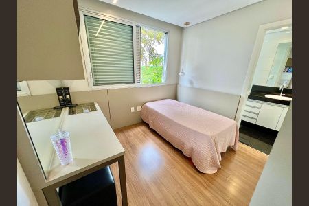 Apartamento à venda com 170m², 4 quartos e 3 vagasQuarto 3