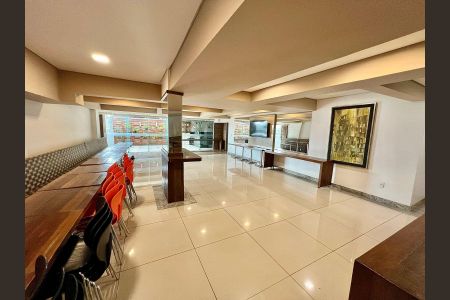 Apartamento à venda com 170m², 4 quartos e 3 vagasÁrea comum - Salão de festas