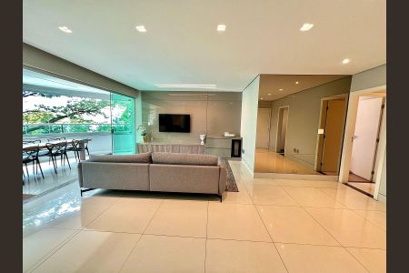 Apartamento à venda com 170m², 4 quartos e 3 vagasSala