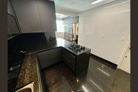 Apartamento à venda com 170m², 4 quartos e 3 vagasCozinha