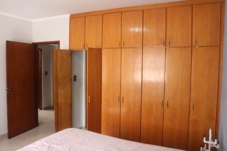 Casa à venda com 394m², 3 quartos e 6 vagasSuíte 