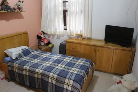 Casa à venda com 394m², 3 quartos e 6 vagasQuarto 2