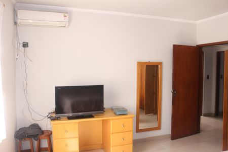 Casa à venda com 394m², 3 quartos e 6 vagasSuíte 