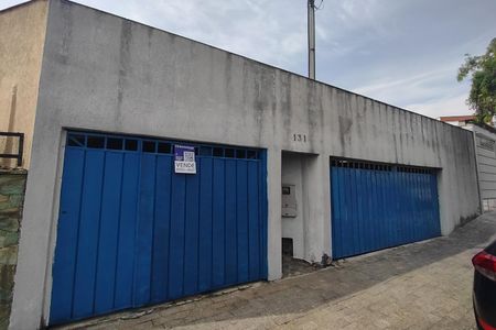 Casa à venda com 394m², 3 quartos e 6 vagasFachada