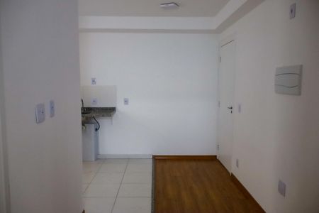 Apartamento para alugar com 38m², 2 quartos e 1 vaga Apartamento para alugar com 38m², 2 quartos e 1 vagaSala