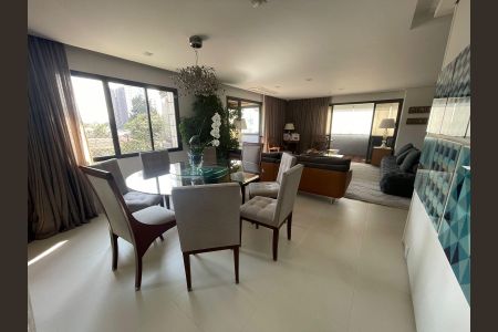 Apartamento à venda com 230m², 3 quartos e 4 vagas Apartamento à venda com 230m², 3 quartos e 4 vagasSala
