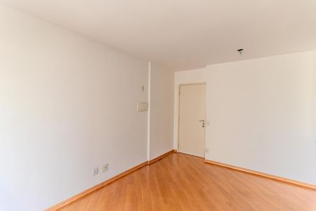Apartamento à venda com 42m², 1 quarto e 1 vaga Apartamento à venda com 42m², 1 quarto e 1 vagaSala