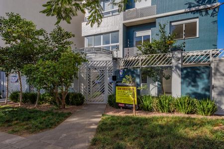 Apartamento à venda com 94m², 3 quartos e 2 vagas Apartamento à venda com 94m², 3 quartos e 2 vagasFachada