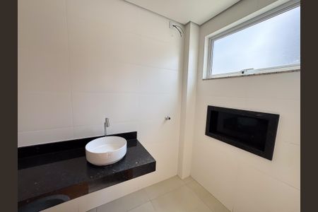 Apartamento à venda com 157m², 3 quartos e 2 vagas Apartamento à venda com 157m², 3 quartos e 2 vagasSuíte Banheiro