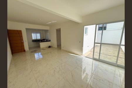 Apartamento à venda com 116m², 2 quartos e 2 vagasSala