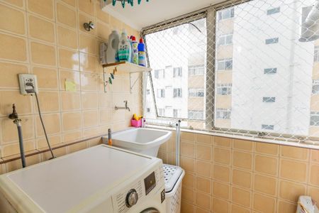 Apartamento à venda com 64m², 2 quartos e 1 vagaÁrea de Serviço