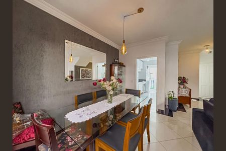 Casa de condomínio à venda com 106m², 3 quartos e 2 vagas