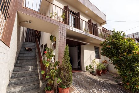 Casa à venda com 145m², 2 quartos e 1 vaga Casa à venda com 145m², 2 quartos e 1 vagaFachada