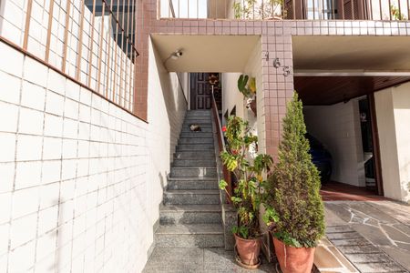 Casa à venda com 145m², 2 quartos e 1 vaga Casa à venda com 145m², 2 quartos e 1 vagaSacada da Edícula