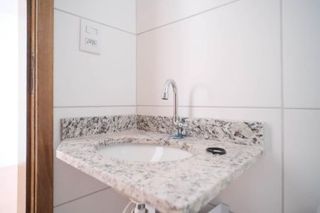 Apartamento para alugar com 34m², 2 quartos e sem vagaBanheiro