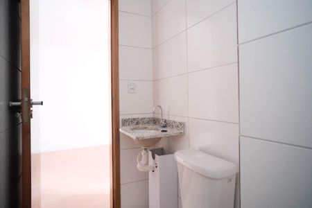 Apartamento para alugar com 34m², 2 quartos e sem vagaBanheiro