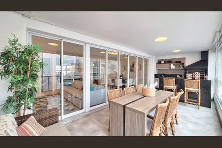 Apartamento à venda com 142m², 3 quartos e 2 vagas Apartamento à venda com 142m², 3 quartos e 2 vagasVaranda